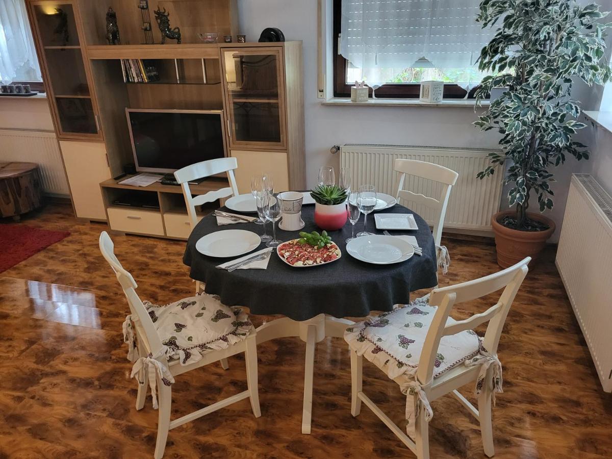 Ferienwohnung Fuer 4 Personen Mit Schnellem Wlan, Glasfaser, Tv Paket Beilstein  외부 사진
